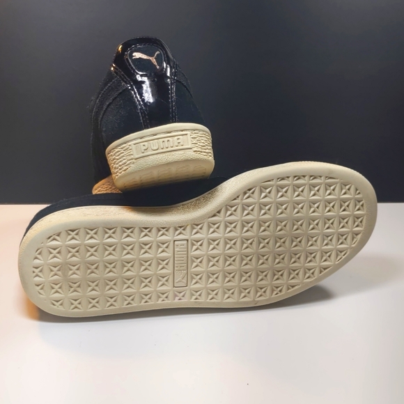 Womens Puma Suede Shoes - Picture 8 of 8